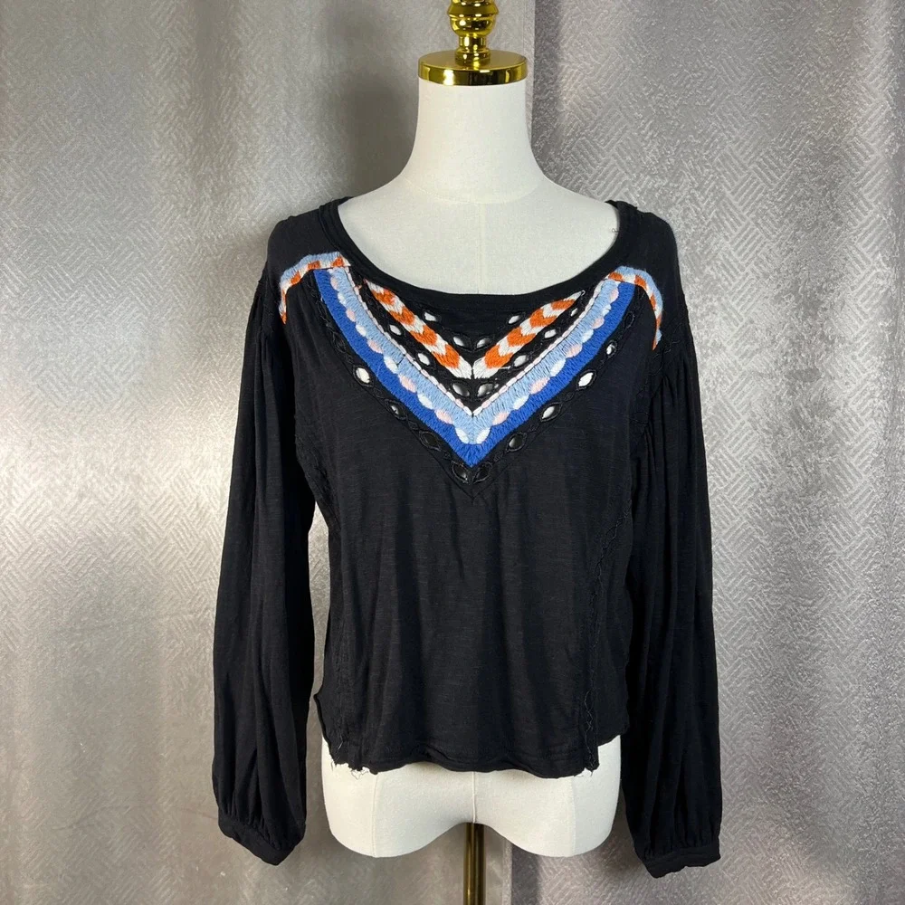 Free People Black Embroidered V Neck Long Sleeve Boho Cropped Top Shirt Size S